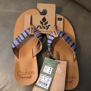 Women’s Reef Cushion Threads Flip Flops (Size 8)